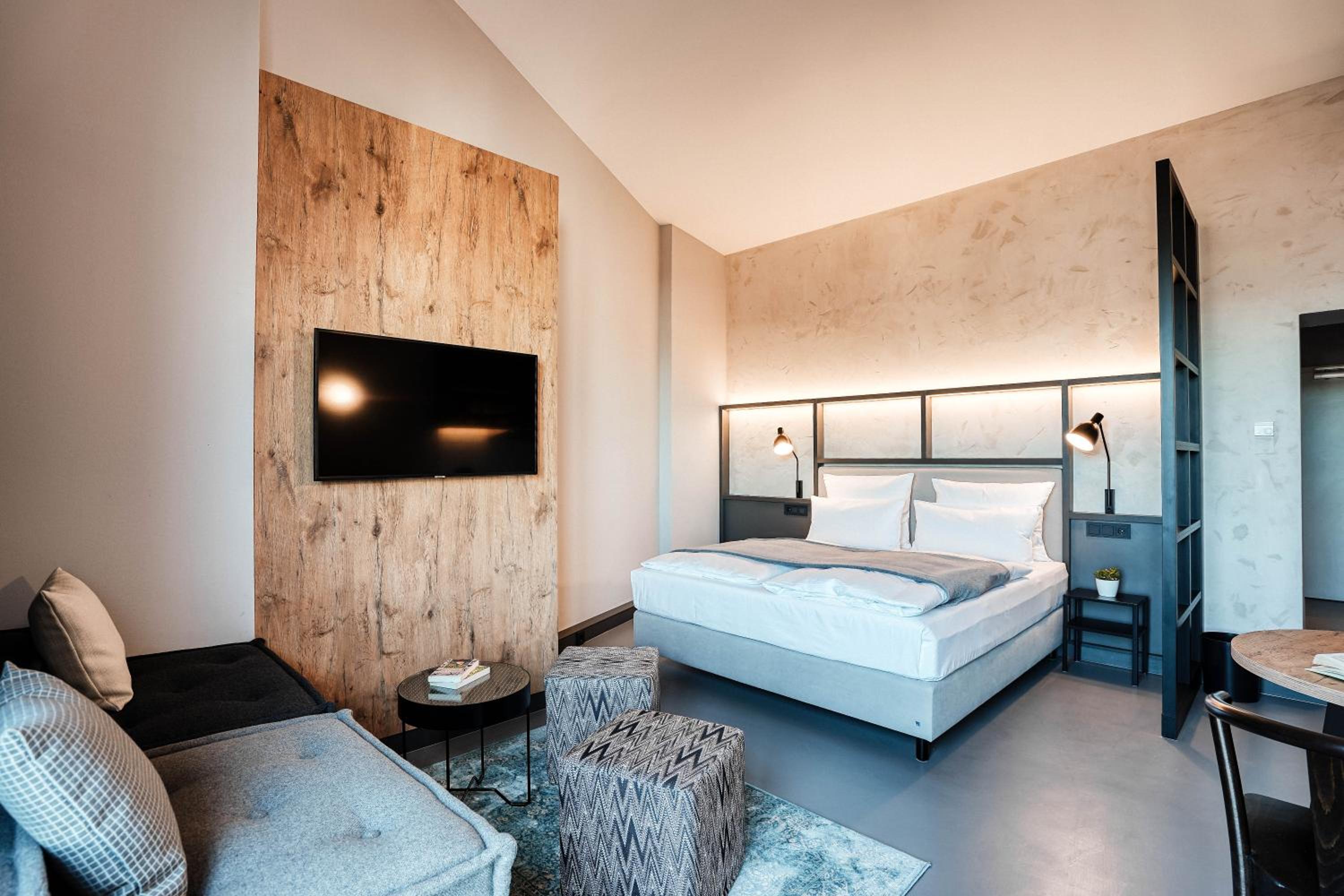Cloud No7 Lofts